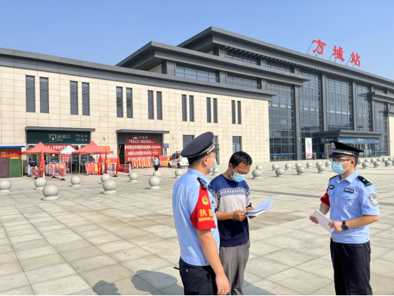 洛陽鐵路公安處方城站派出所組織開展反恐法宣傳活動(通訊員胡文龍)(1)236