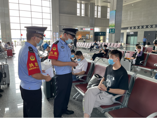 洛陽鐵路公安處方城站派出所組織開展反恐法宣傳活動(通訊員胡文龍)(1)238