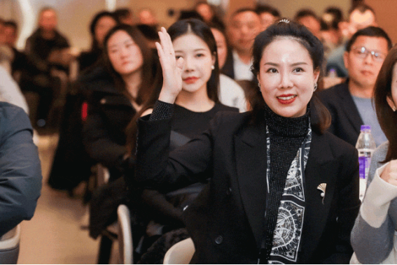 阿五合作伙伴會議圓滿召開，聽聽他們都講了啥？2002