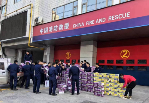康師傅首批救援物資已送達甘肅地震區162