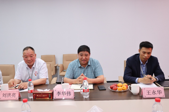 走進(jìn)蔡洪坊 探秘馥柔香——河南報(bào)業(yè)全媒體豫酒行走進(jìn)蔡洪坊酒業(yè)(4)1189