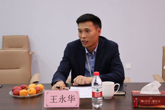 走進(jìn)蔡洪坊 探秘馥柔香——河南報(bào)業(yè)全媒體豫酒行走進(jìn)蔡洪坊酒業(yè)(4)1508