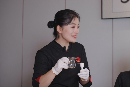 優秀員工湯攀榮962