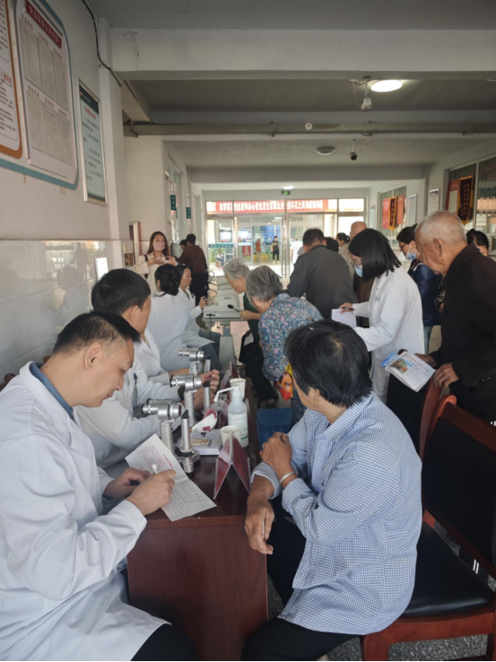鄭州普瑞眼科“光明行”公益走進博愛縣協(xié)助開展“送健康進老區(qū)”活動798