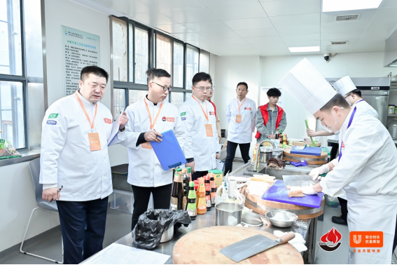 群英“競”技 第九屆全國烹飪技能競賽在鄭圓滿舉辦418