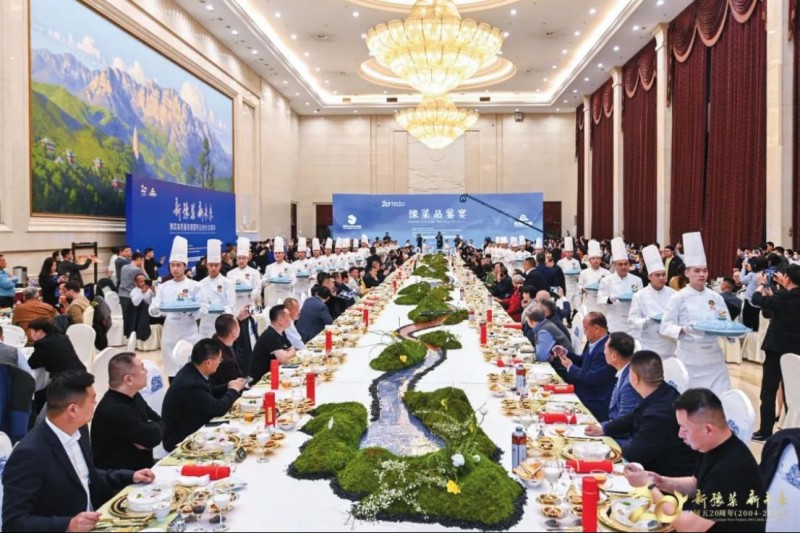阿五榮獲河南餐飲業(yè)“功勛企業(yè)獎(jiǎng)”691